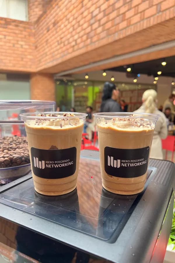 Café con Ruedas en el evento corporativo de la Iberoamericana