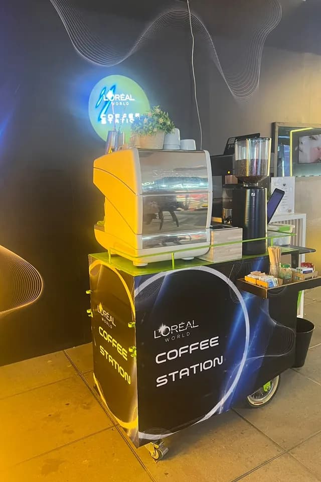 Café con Ruedas en el evento corporativo de L'Oréal